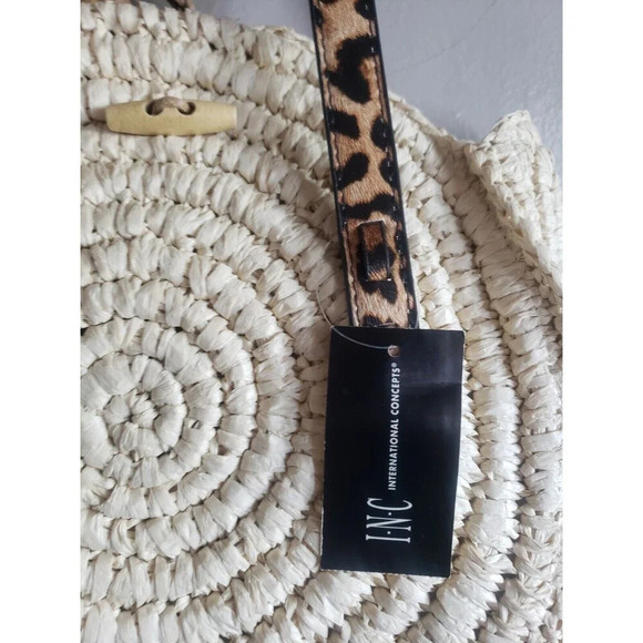 INC International Concepts Bag Beige Leopard Handle Straw Round Animal Print New - Picture 2 of 9